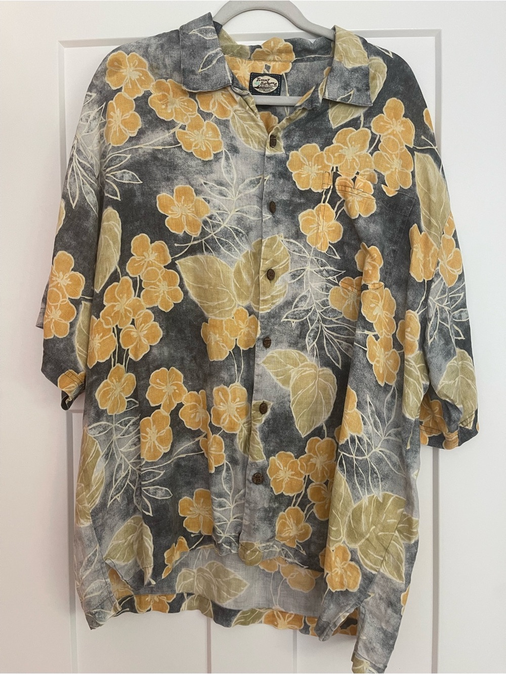 Men's Gray & Yellow Floral Short-Sleeve Linen Shirt